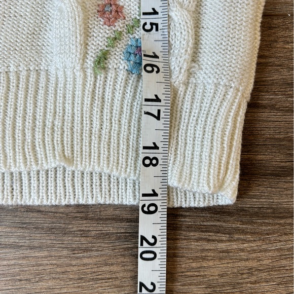Razzle Dazzle Vintage Embroidered Knit Sweater | S - Picture 4 of 6
